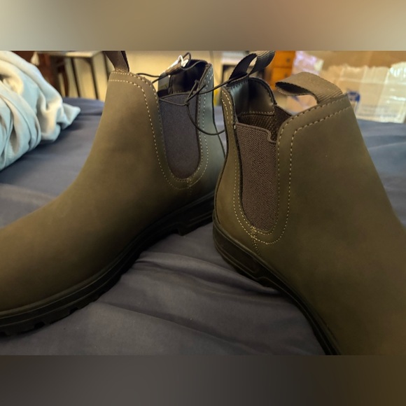 - NWT- Men's Slate Grey Green Chelsea Boots 
MSRP$ 49 - Picture 5 of 11